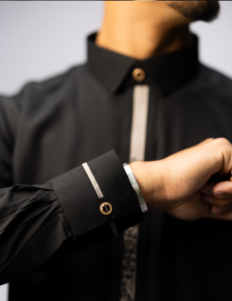 Amaani Ace Thobe in black, refined cuff and placket detailing, premium men's thobe South Africa