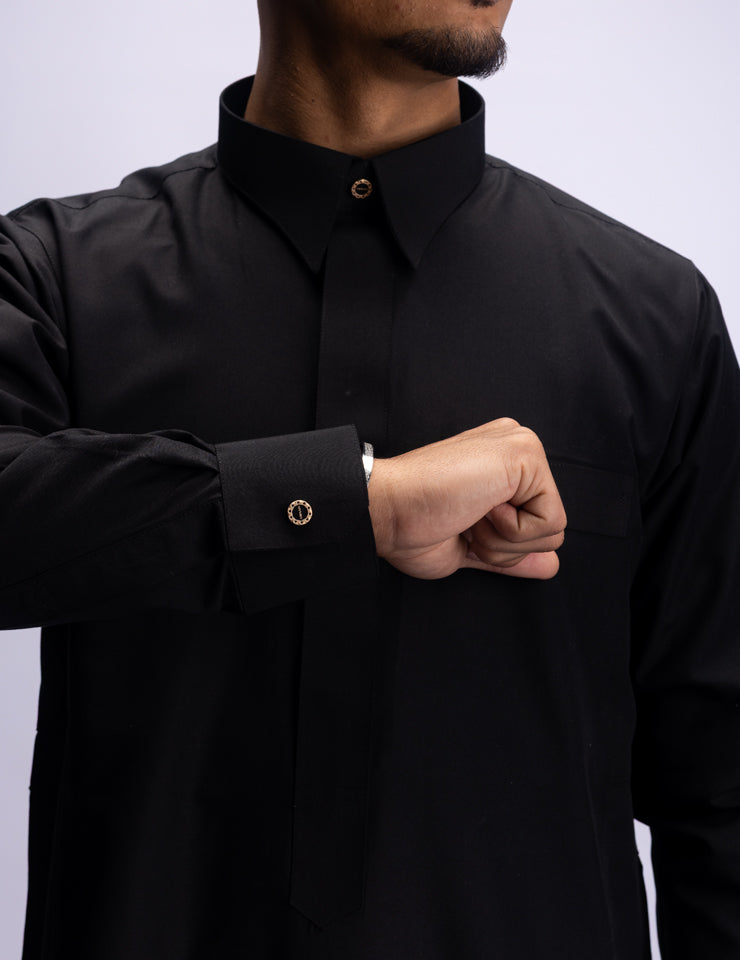 Amaani Ameer Thobe in black, premium shirt collar thobe with matching waistcoat, South Africa