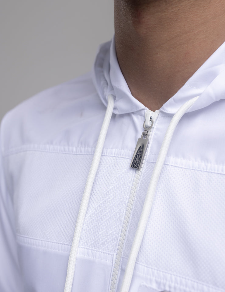 White Drift Short Sleeve Thobe by Amaani, further view - lightweight summer thobe, South Africa