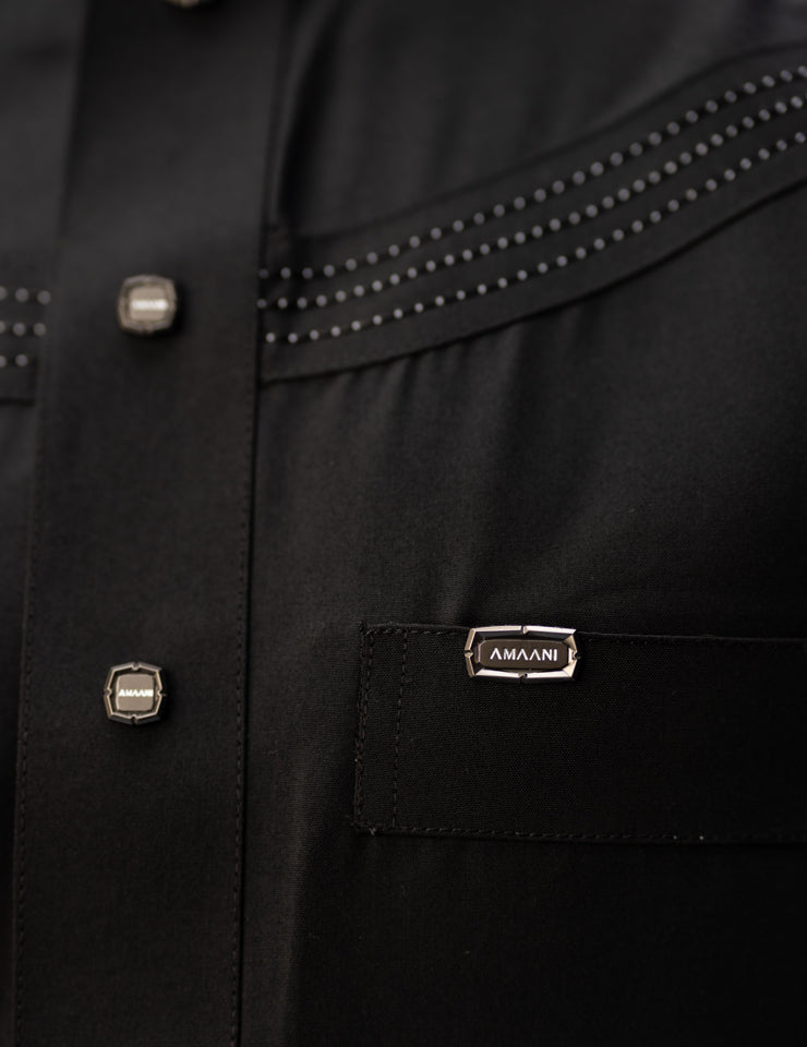 Amaani Silhouette thobe with signature Amaani buttons on the placket and top pocket