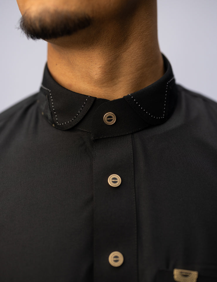 Amaani Spade Thobe in black with uniquely crafted cuffs, luxury men's thobe South Africa