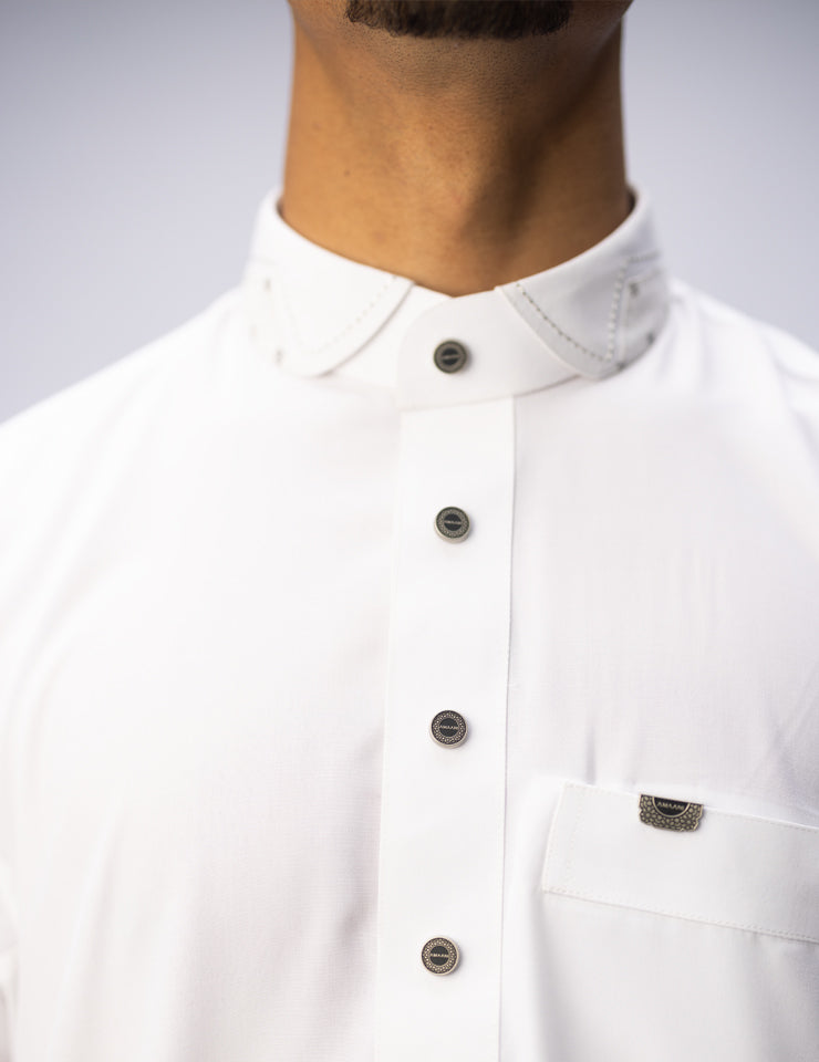 Amaani Spade Thobe in white with signature buttons on collar and placket, men's thobe South Africa